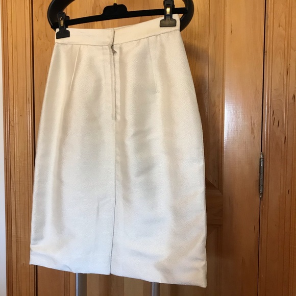 Dolce & Gabbana Cream Textured Pencil Skirt - Picture 2 of 5